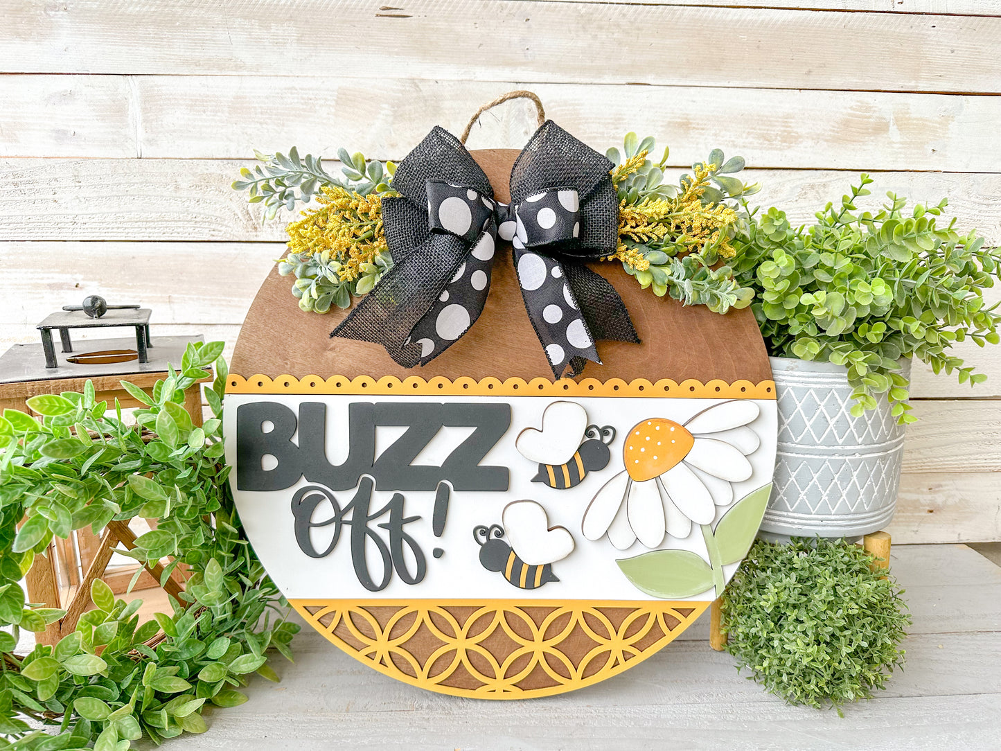 Buzz Off! 18" Round Bee-Themed Door Hanger