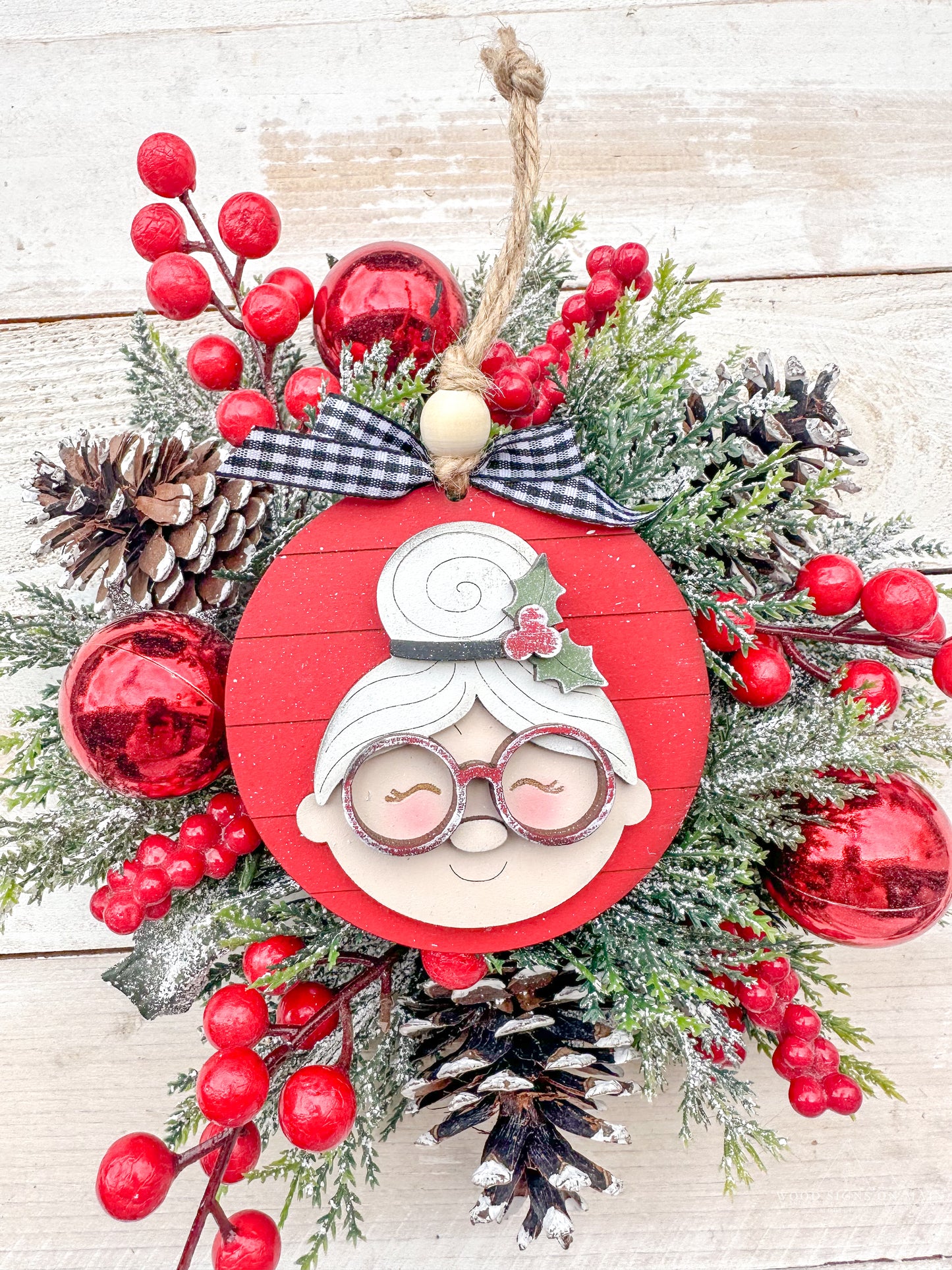 Mrs. Claus round ornament