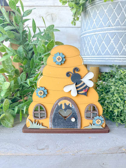 Bee hive standing house, with tea light holder