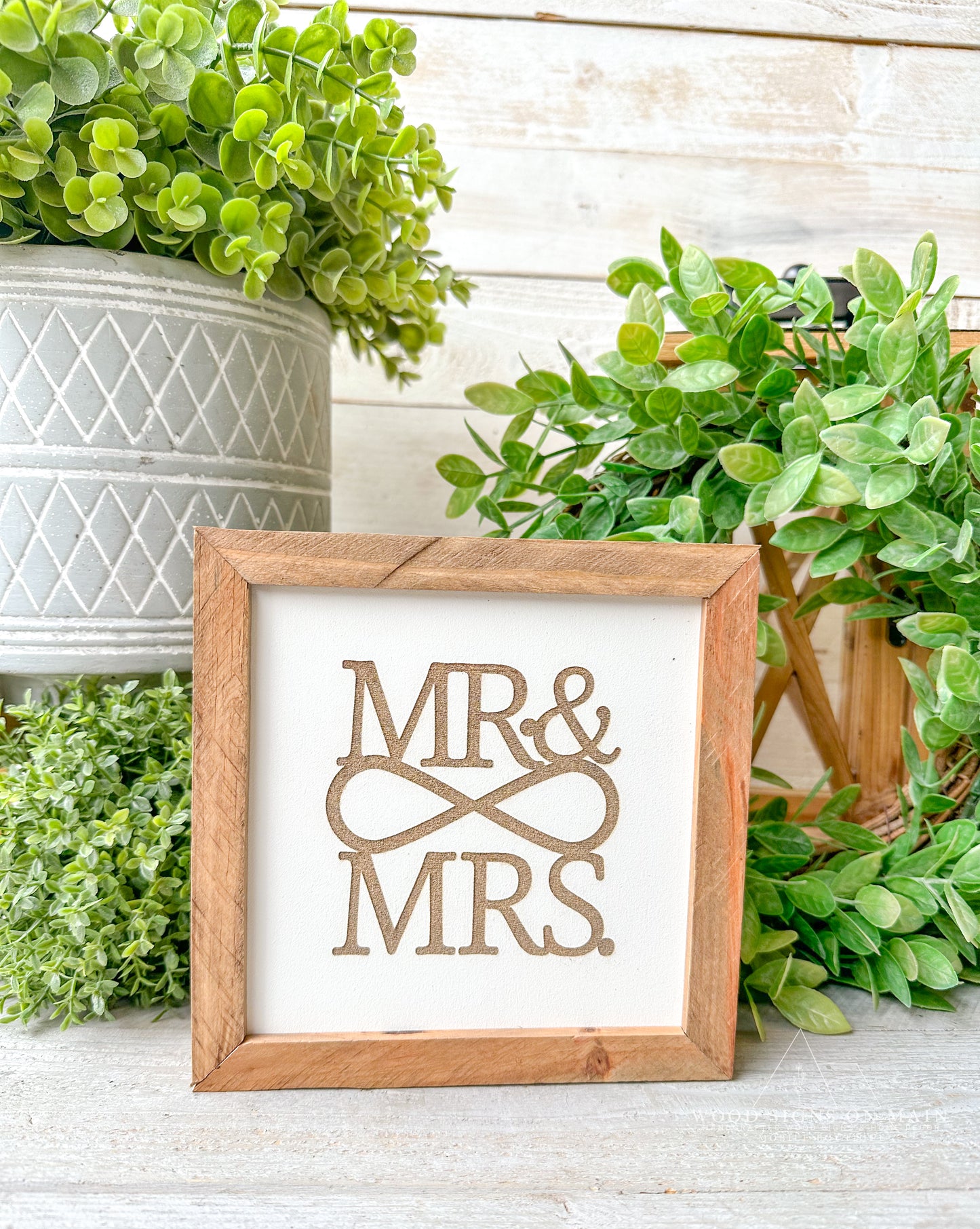 Mr & Mrs laser engraved wedding sign