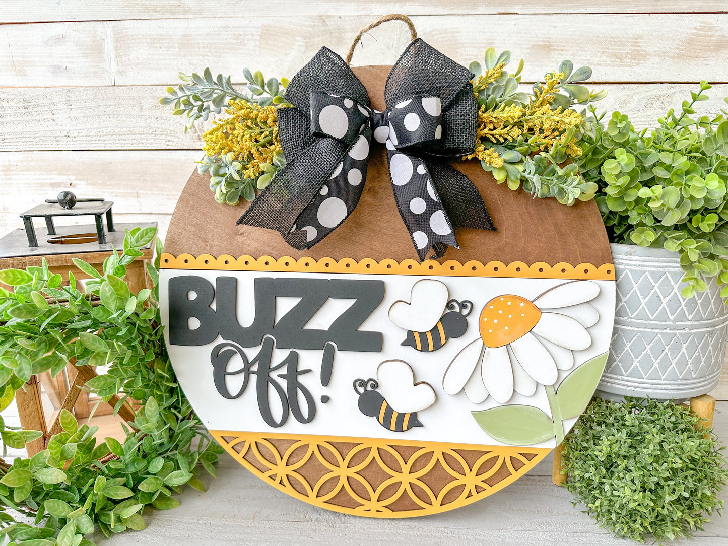 Buzz Off! 18" Round Bee-Themed Door Hanger