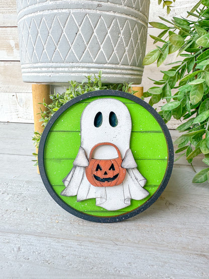 Mini ghost shelf sitter W/ Easel