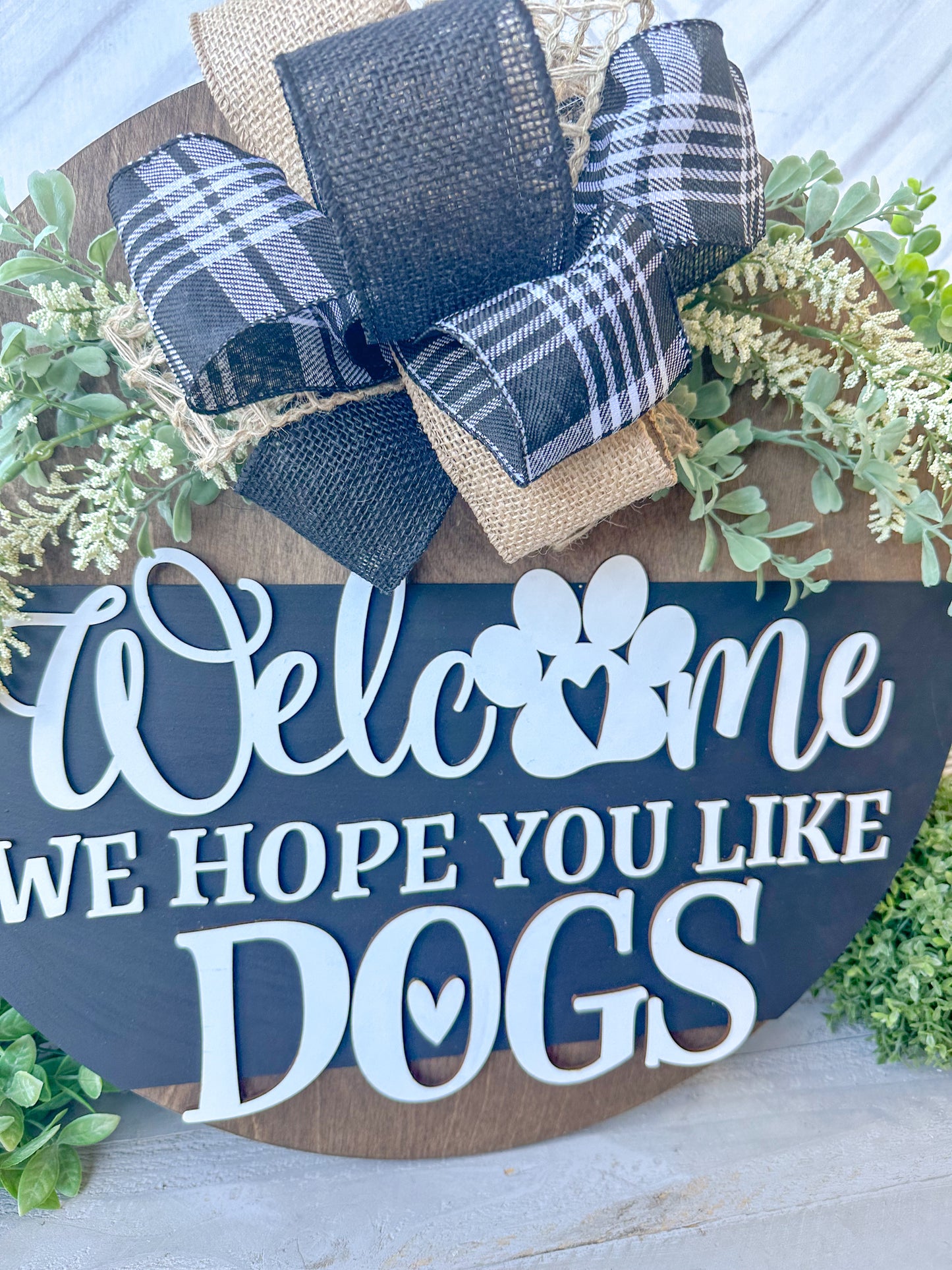 Welcome we hope you like dogs. 18inch door hanger / door round.