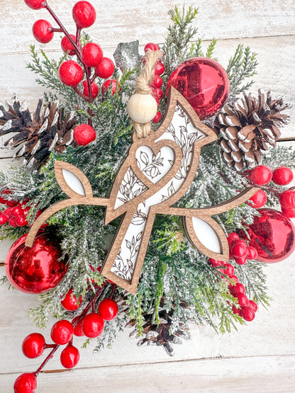 Floral Cardinal Ornament.