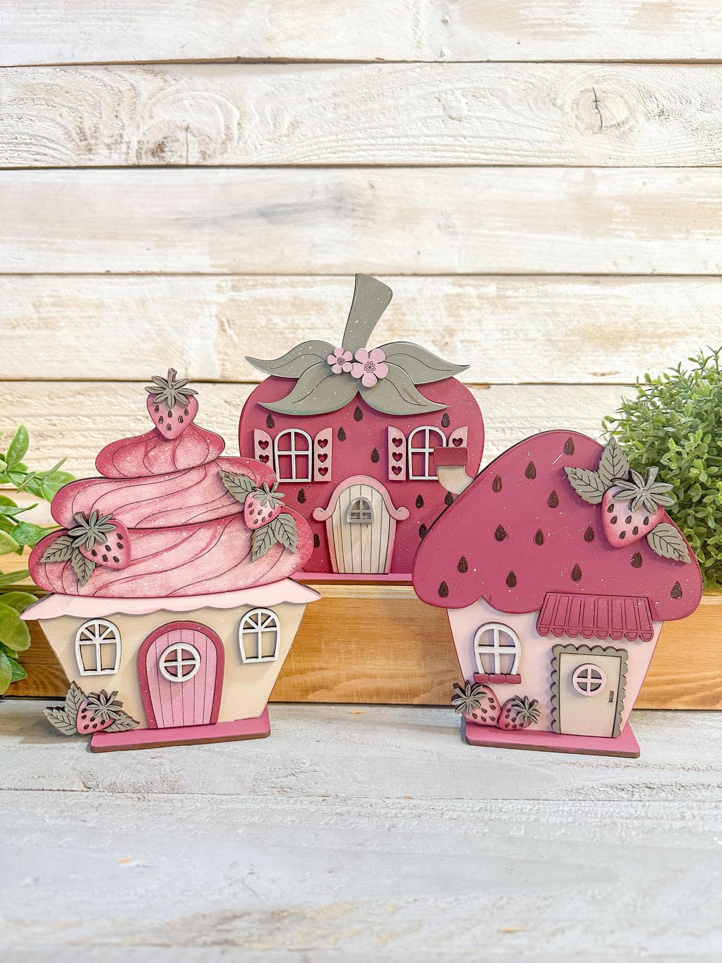 Strawberry standing houses