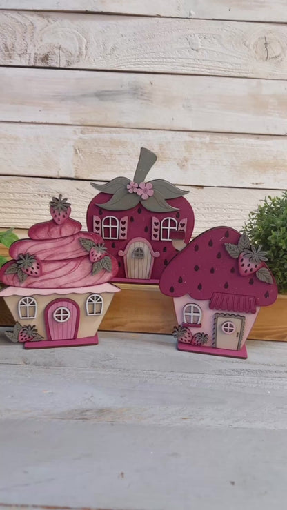 Strawberry Standing Houses – Handcrafted 3D Summer Decor for Tiered Trays & Shelves